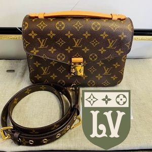 Authentic Louis Vuitton M44875
Pochette Métis